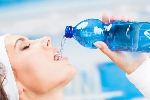Pitím veľkého množstva vody sa môžete zbaviť 5 kg nadváhy za týždeň